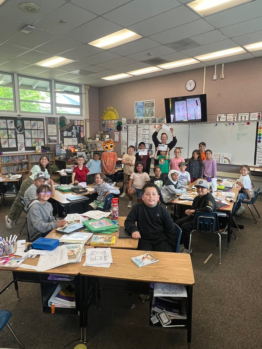 Congrats to our PAWSitive 🐾 Behavior Referral recipients. They were recognized by staff for going above &amp; beyond in demonstrating @mesaunionschool Guidelines for Success. Way to go! We are so proud of you! Go Tigers! 🐅 #DifferenceMaker🐯💙 #TheMesaWay  #mesamoments