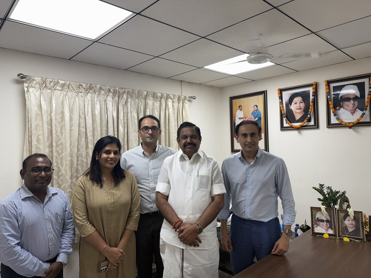 rahulkanwal's tweet image. Insightful day in Chennai meeting the movers and shakers of Tamil Nadu politics. With elections due in the state in the first half of next year, political activity is heating up. CM @mkstalin is attempting to rewrite recent DMK history by winning two successive terms. The…