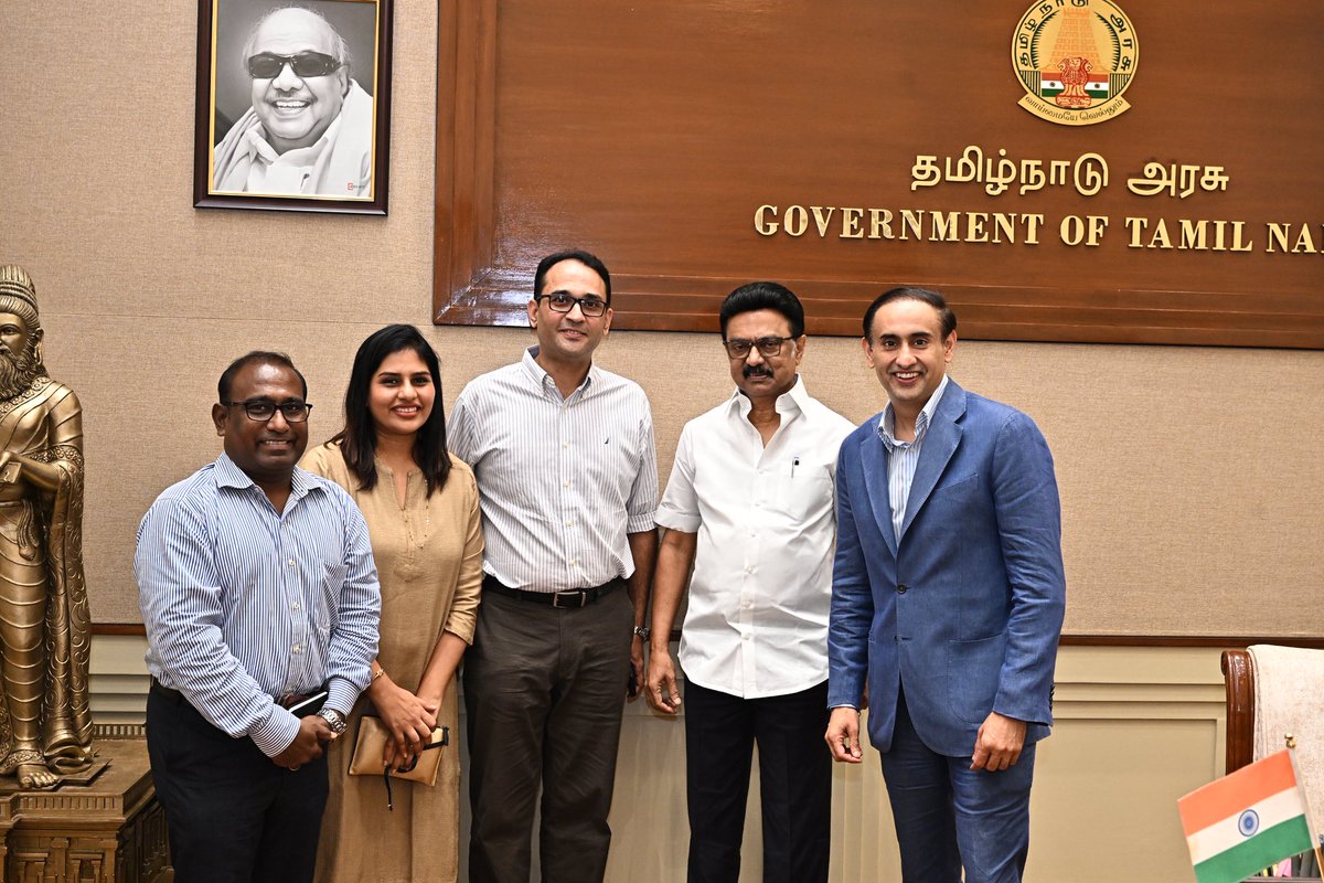 rahulkanwal's tweet image. Insightful day in Chennai meeting the movers and shakers of Tamil Nadu politics. With elections due in the state in the first half of next year, political activity is heating up. CM @mkstalin is attempting to rewrite recent DMK history by winning two successive terms. The…
