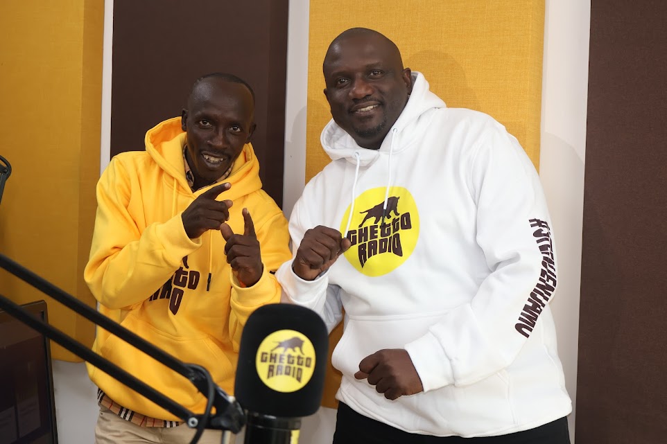 Wacha kasonge sasa!
The two musketeers: <a href="/MajimajiKenya/">MAJIMAJI</a> and <a href="/King_Kafu/">King Kafu</a> taking over the airwaves na #Brekko 
Tubanje🤙0711443886
Text us 20895
WhatsApp VN 0717443886
Stream 🌐ghettoradio.co.ke 
Good Morning early birds🌄