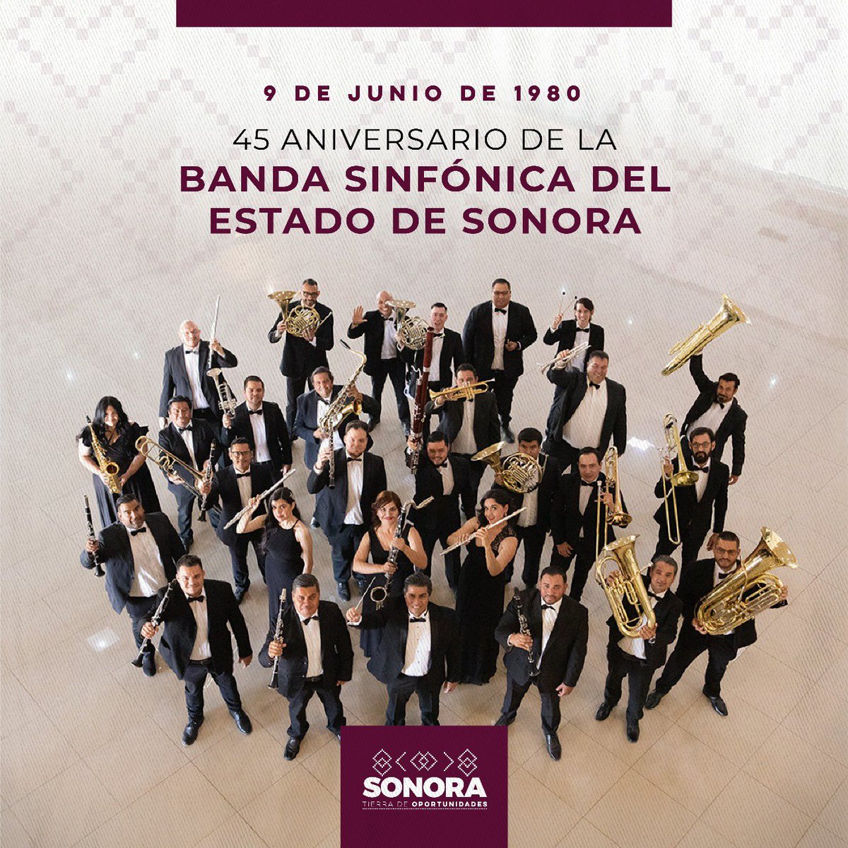 ¡45 años de orgullo musical sonorense!

Hoy celebramos a la Banda Sinfónica del Estado de Sonora por su invaluable aportación a nuestra cultura.

Reconozco a cada uno de sus integrantes y al maestro Renato Zupo por hacer de la música un puente con nuestra identidad como