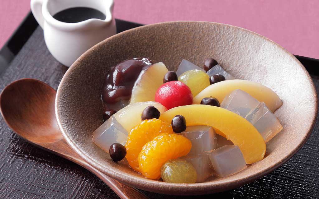 香道WS、じわじわとお申し込みありがとうございます。
まだまだご予約お待ちしております（残り3席となりました）

関東梅雨入りしましたが、湿度たっぷりのこの時期は香木がよく香るそうでとても楽しみです！

当日お出しする、お茶とお菓子を案内人の中村薫さんと相談中。。(画像はイメージです)