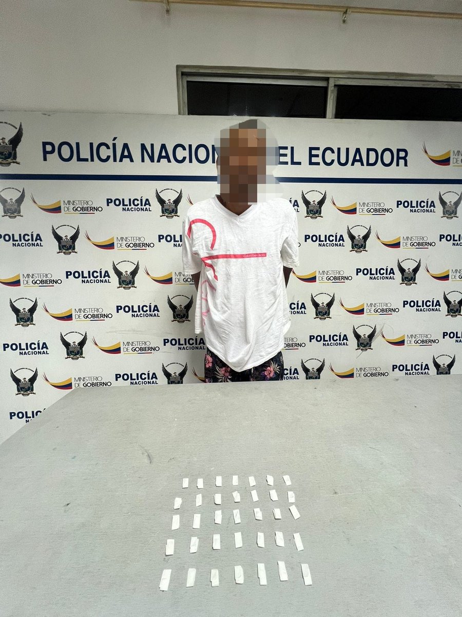 APREHENDIMOS PRESUNTO MICROTRAFICANTE

Durante un operativo ejecutado en el Distrito Sur de #Guayaquil, se interceptó a un sujeto en posesión de 35 dosis de sustancias sujetas a fiscalización.

#ServirYProtegerConFirmeza