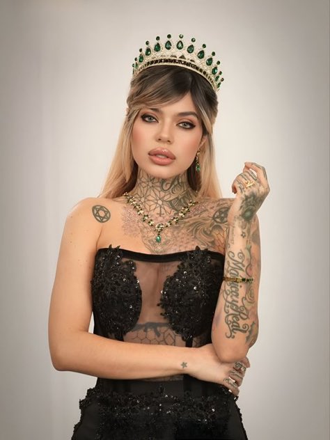 peakybitchers's tweet photo. MELISSA ESTO ES TUYO MUJER
ES MÁS QUE TUYO
PRENDAN LA VELA PORQUE NO ME LA VAN A ROBAR 
#LaCasaDeLosFamososCol 
#LaCasaDeLosFamososCol2 https://t.co/Vfd3JQVjVb