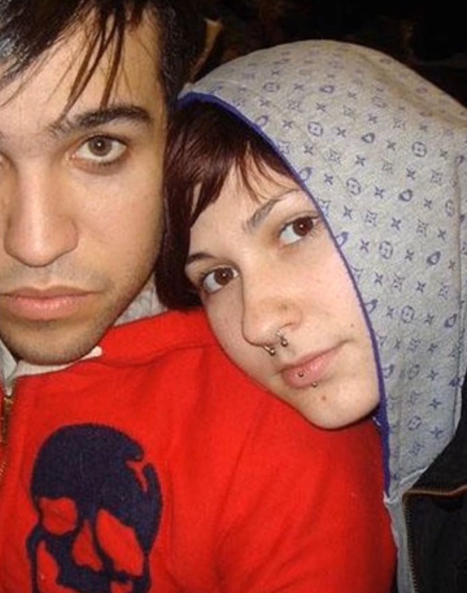 4eminent4's tweet image. Pete Wentz groomed &amp;amp; abused 15-year-old Jeanae White when he was 23. 🧵

This re-done thread will consist of all the proof we have, including Jeanae’s own words (which are the first two screenshots here).