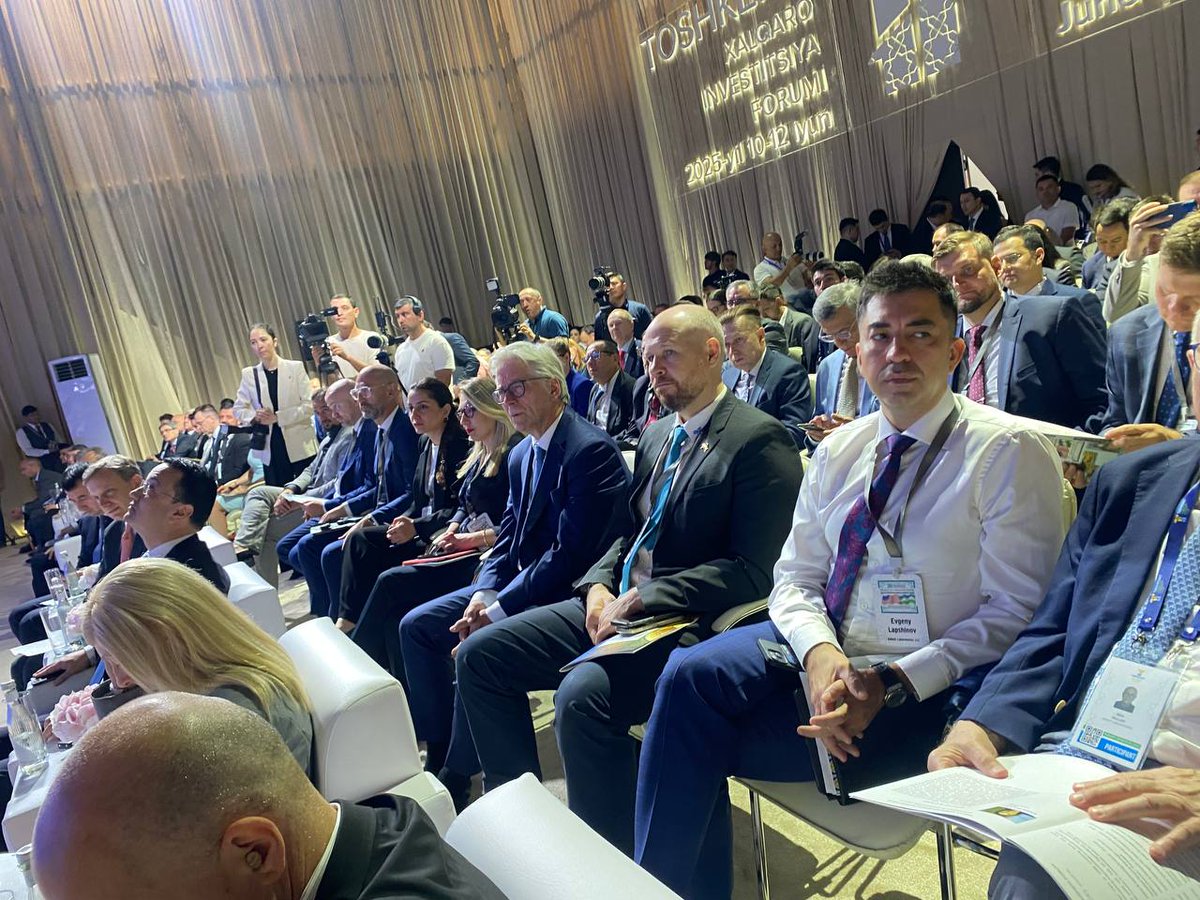 🇺🇸🇺🇿 The Uzbekistan–US Business Forum was held in Tashkent on June 9. 100+ top U.S. companies joined. Trade up 15% to $881.7M, U.S. investment hit $612.6M. A new chapter in ties!📊 Focus: investment, digital tech, energy, agri &amp; healthcare. #UzUSForum