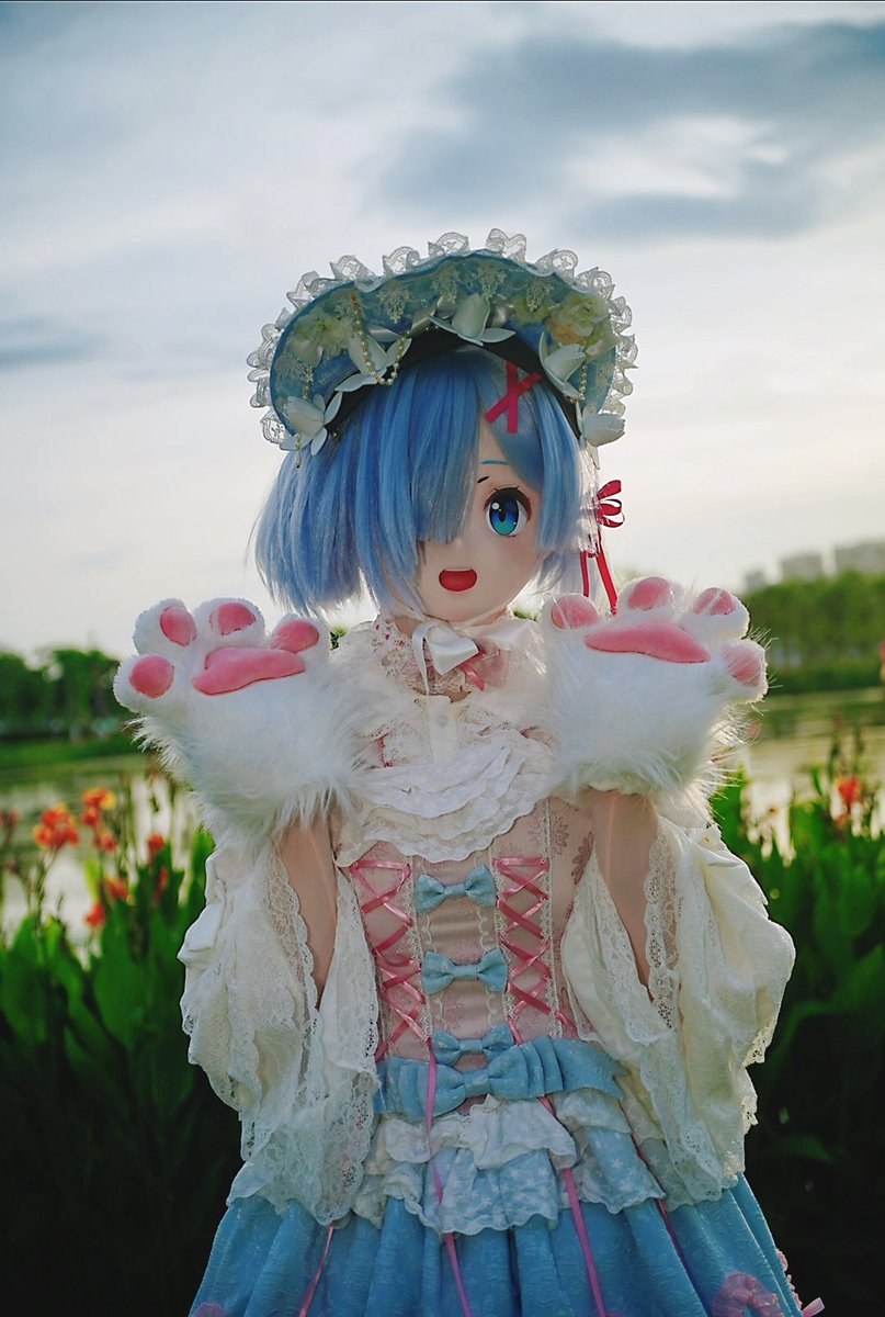 乱花渐欲迷人眼，____才能没马蹄。
送分题
摄影：<a href="/PP_Rbyyyyy/">夜色儿</a> 
#kigurumi #rem #蕾姆