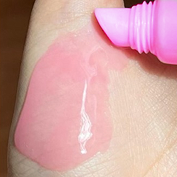 Beauticoolcom's tweet image. Estee Lauder x Laduree Limited Edition Lip gloss 7ml #Lychee ลิปกลอสให้ความเงางามฉ่ำวาว พร้อมมอบความชุ่มชื้นล้ำลึกแก่ริมฝีปาก รู้สึกเบาสบายเมื่อทา ไม่เหนียว ไม่เป็นคราบ และไม่จับตัวเป็นก้อน 🌸

เพียง 290.- จาก 490.-
ช็อปโปรนี้ 📌 s.shopee.co.th/2fzGt6SARm