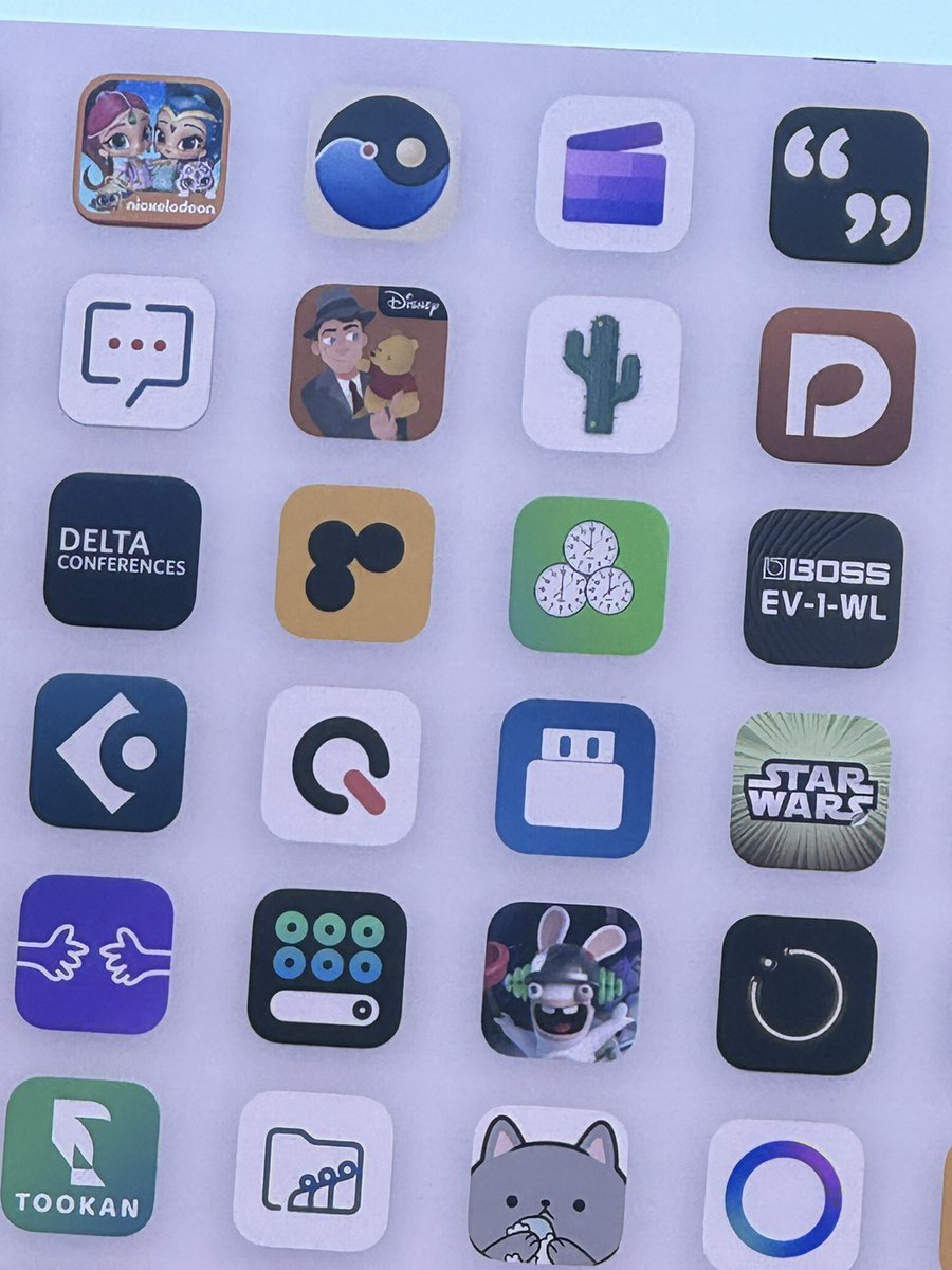 Had a fun little surprise! This random app I made 4 years ago made it on the WWDC screen
apps.apple.com/us/app/dash-fo…