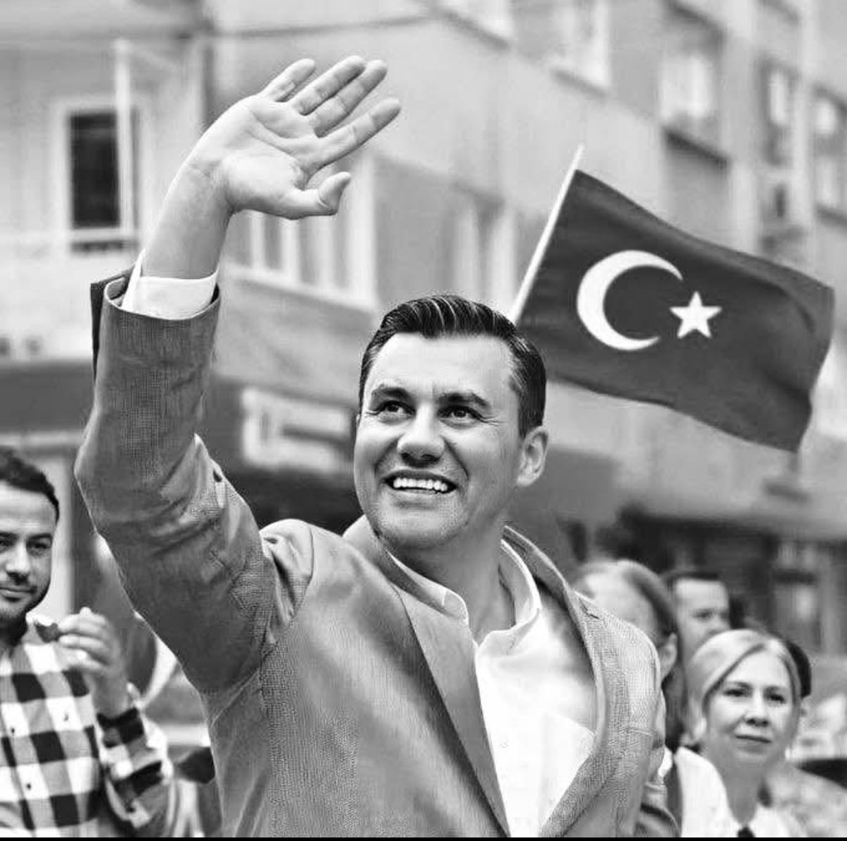Dost,mert ve iyi insan,yol arkadaşımız,değerli kardeşim,egenin efe ruhlu insanı Ferdi Zeyrek Başkanımız Hak’ka yürüdü..Mekanı cennet olsun🤲                                      Ailesi ve tüm sevenleri ile çalışma arkadaşlarına sabırlar dilerim…