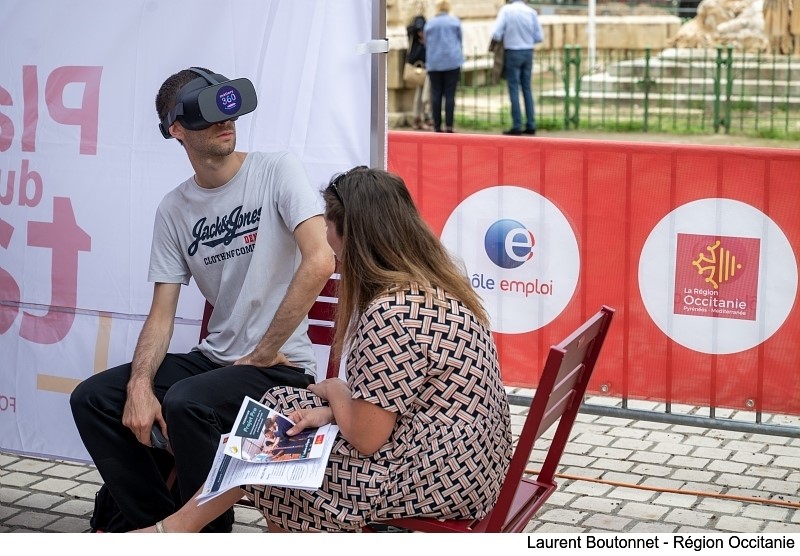 Avec "Places des Taf", l'#Occitanie réaffirme son engagement : personne ne sera laissé de côté.
Jusqu'au 3 juillet, ces rdv #emploi #formation vont à la rencontre des publics les + éloignés de l'emploi.
20 événements en villes &amp; dans les zones rurales !

👉laregion.fr/L-Occitanie-se…