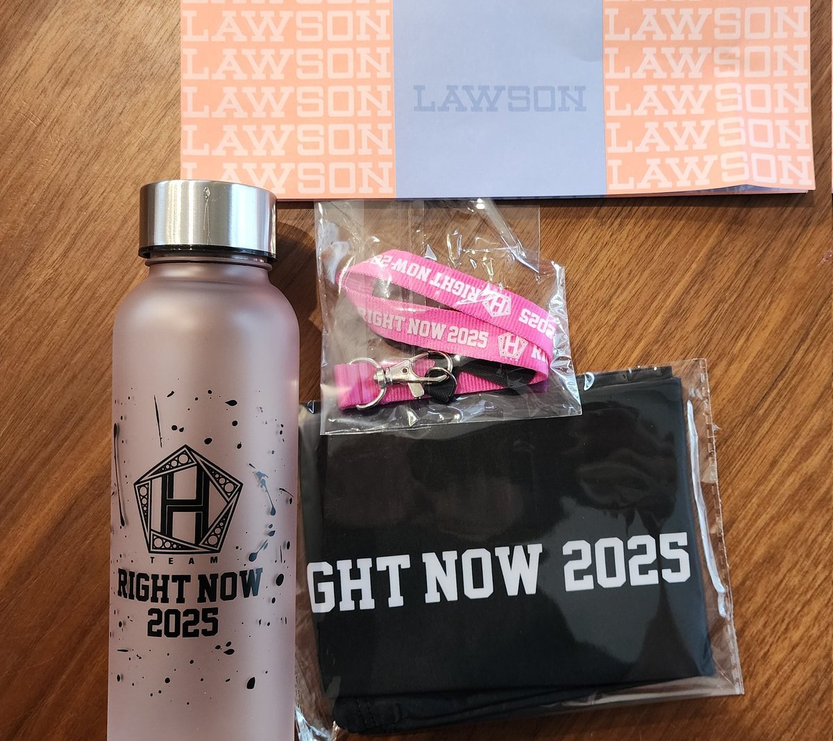 チケットも発券したし やっとグッズも届いたし☺️ 久しぶりのTeamh