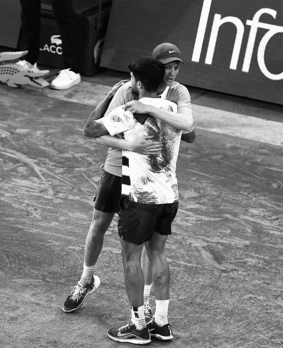 Chaarlyyyyyyyy's tweet photo. Viva el deporte carajo https://t.co/uU5GQPR9Tj
