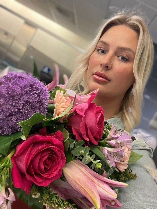 Watch Jenna Starr's leaked NSFW photo on TwXstars