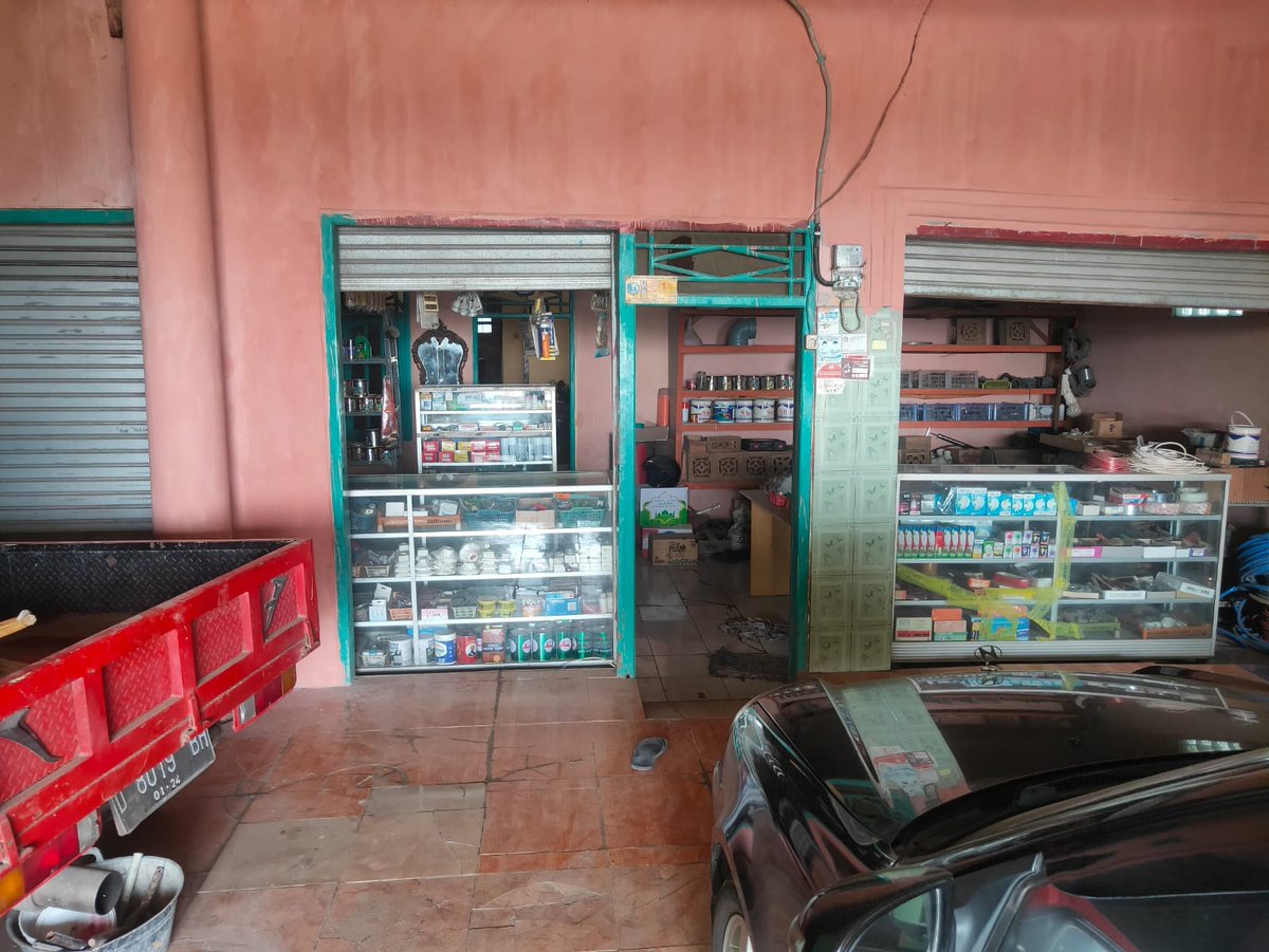 Epivhany's tweet photo. Bismillah.. 
Assalamualaikum wr.wb 

TWITTER PLEASE DO YOUR MAGIC‼️

Jual rumah cepat TANPA PERANTARA. 
Depan jalan pantura
Luas bangunan 235m bangunan 11x21 https://t.co/X02jtBhy8Y