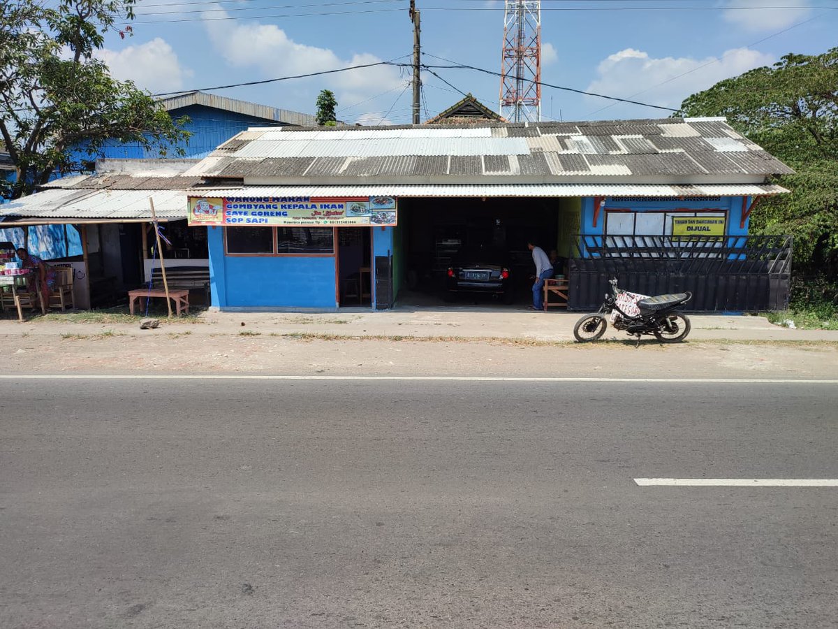 Epivhany's tweet photo. Bismillah.. 
Assalamualaikum wr.wb 

TWITTER PLEASE DO YOUR MAGIC‼️

Jual rumah cepat TANPA PERANTARA. 
Depan jalan pantura
Luas bangunan 235m bangunan 11x21 https://t.co/X02jtBhy8Y