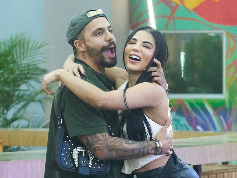 IsraeleRivas's tweet photo. Se hizo venganza en ambas casas, las parejitas victoriosas!! #LaCasaDeLosFamososCol #LCDLFAllStars https://t.co/MiMbOnf62z