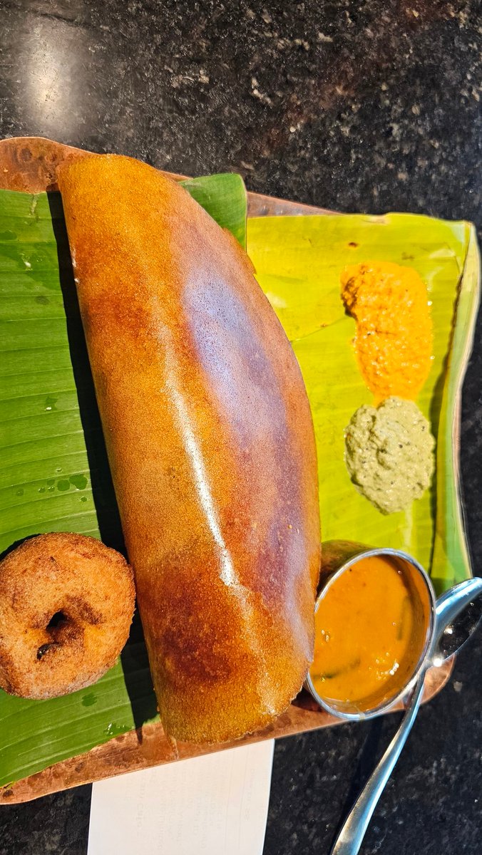 agk_tweets's tweet image. Finally had a Dose at #Rameshwaram cafe in T1 - dose ignoring the oil/ghee is good, not too different from the likes of Umesh, Bengaluru Cafe etc, sambar decent, chutney very poor compared to the very high standards of namma ooru! The masala aka potato palya was actually nice