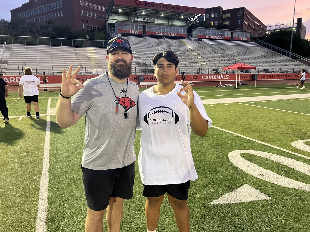 jose_fdz68's tweet image. Had a great time at the UIW Elite prospect camp Learning and Grinding at this camp!Thank you @ShaneCreamer for the talk👌🏽.
@coach9cg
@CornerstoneFB
@CCSRecruitingFB