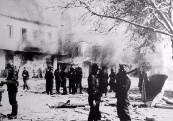 TheGreekPatriot's tweet photo. 10 Ιουνίου 1944 - Σφαγή του Διστόμου.
Μία από τις πολλές σφαγές και εγκλήματα πολέμου, που διαπράχθηκαν από τις γερμανικές ναζιστικές κατοχικές δυνάμεις.
#Massacre #Distomo #WW2 #Nazis #Germans #Germany #Greece #Hellas #Greek #Orthodox #Hellenism. https://t.co/ect1EPZu3M