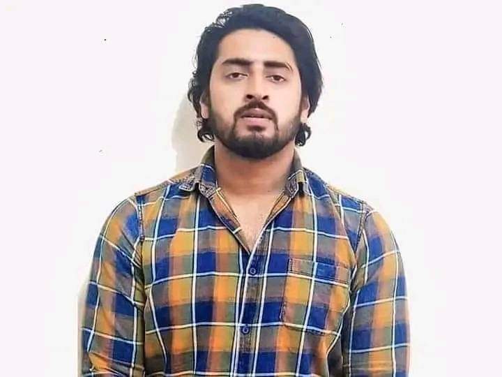 भारत में आत्मरक्षा कोई अपराध नहीं है।  यहां तक कि भारतीय संविधान भी इसकी इजाज़त देतती है। 

शाहरुख़ ने वो ही किया जो आत्मरक्षा में करना चाहिए।

क्या शाहरुख पठान की रिहा के लिए हम सभी
आवाज़ उठा नहीं सकते , रिट्वीट Rt करके साथ दें 
#ReleaseShahrukhPathan