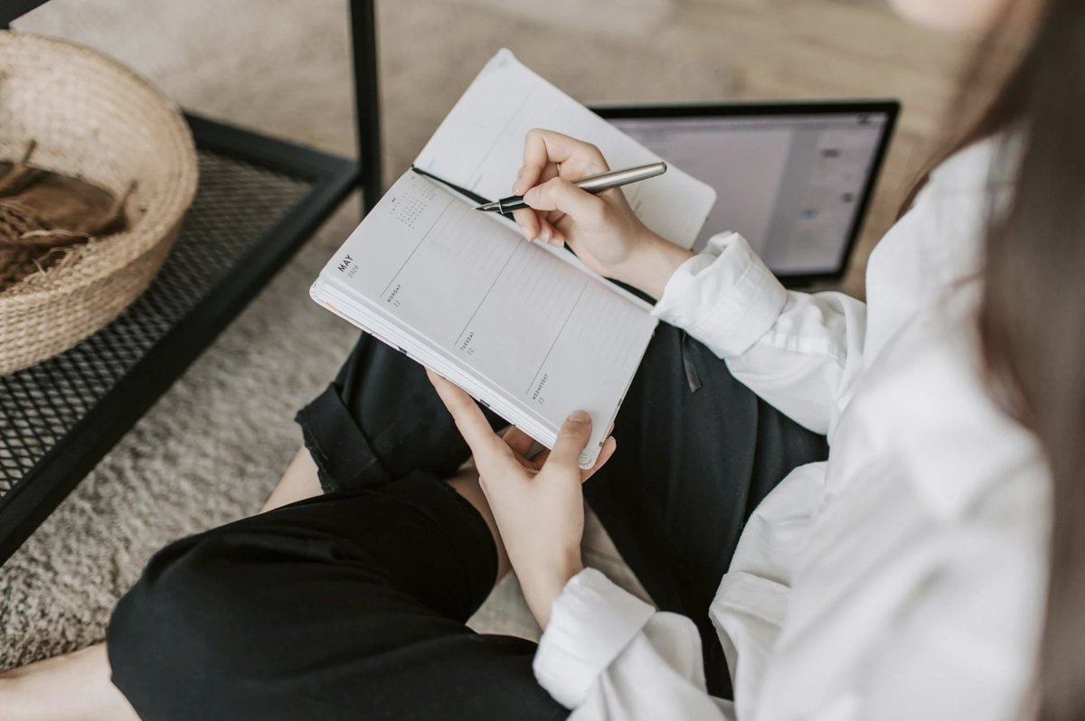 scriptie_nakijk's tweet photo. 💭 Reflectieverslag schrijven? Laat het niet op het laatste moment aankomen.
📌 Structuur + persoonlijke reflectie = A+
Blog + tips + voorbeeld:
👉 https://t.co/1v5p8Y6Zlv
#reflectieverslag #scriptie #Nakijkservice #Amsterdam https://t.co/Mx8xnqOAYe