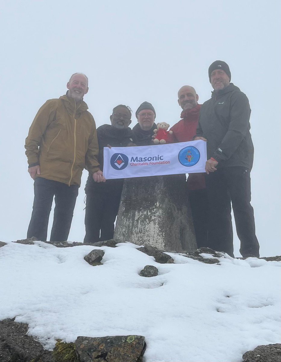 lincsmasonic's tweet image. Three cheers as Three Peaks hikers conquer third peak!
lincolnshirefreemasons.org/three-peaks-hi…