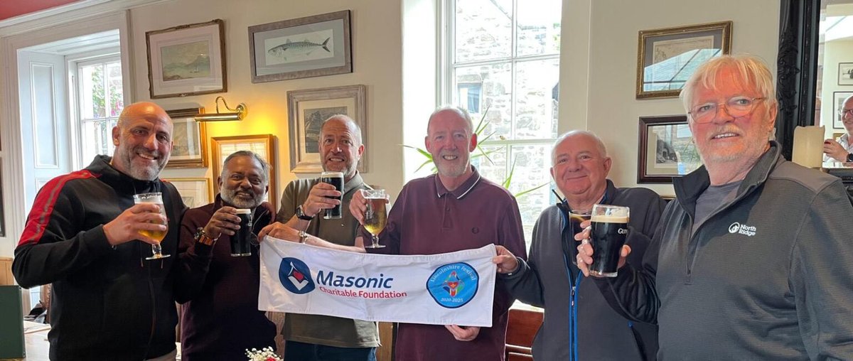 lincsmasonic's tweet image. Three cheers as Three Peaks hikers conquer third peak!
lincolnshirefreemasons.org/three-peaks-hi…
