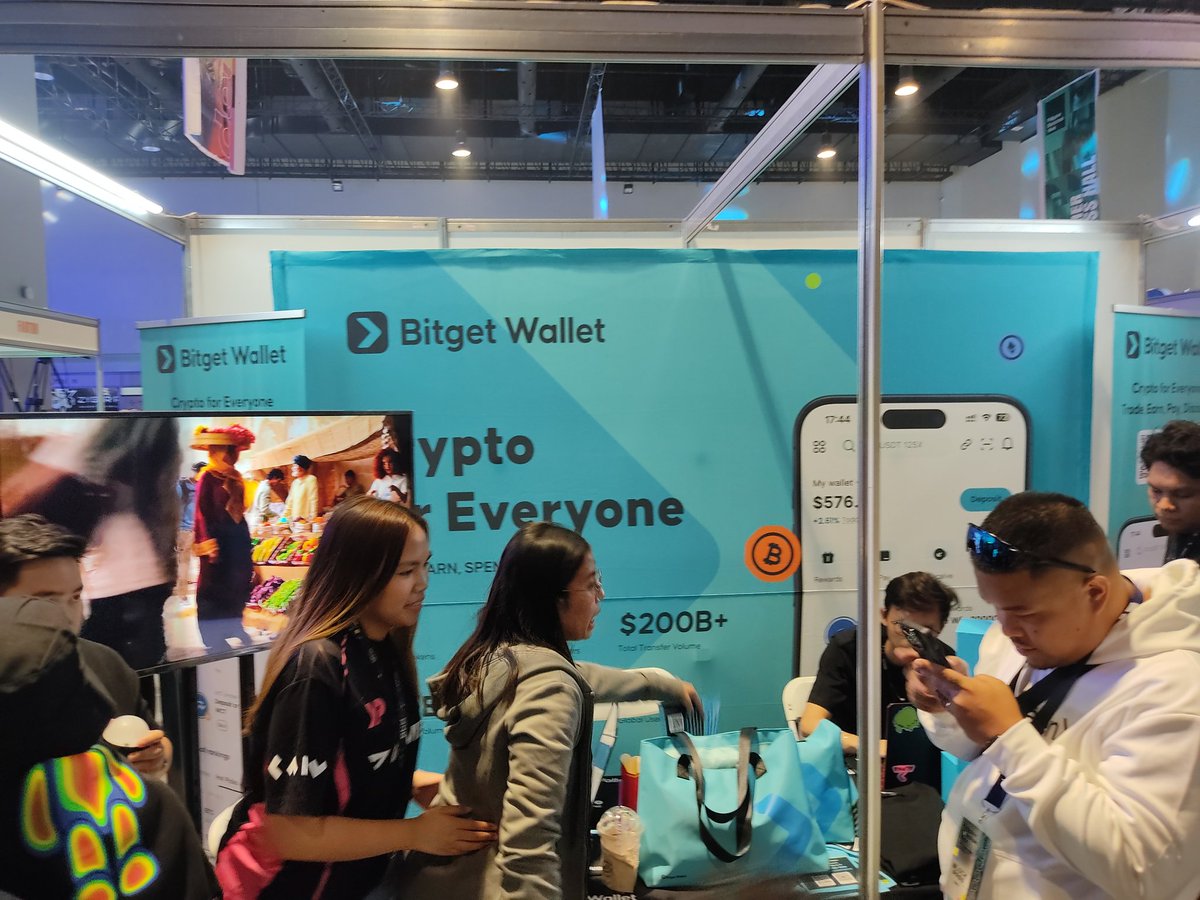 M0000Nwalker's tweet photo. Had a great time with @BitgetWallet at #PhilippineBlockchainWeek 🇵🇭 — exploring how crypto is becoming real for everyday use.

#Crypto4Everyone #PBW2025 @philippinebc_wk https://t.co/Rn1VoNiewY
