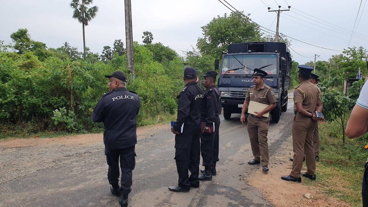 kumanan93's tweet photo. A protest is set to take place today (June 10) in #Thaiyiddy, Jaffna, against a Buddhist vihara allegedly constructed illegally on lands owned by local Tamil residents, without proper legal procedures or consent.

Ahead of the protest, a large contingent of police and Special Task Force (STF) personnel have been deployed in the area .
   📷 Yarl theepan