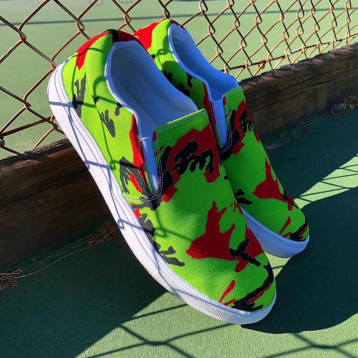 ZoneLush's tweet photo. The Alien Camo Slip-On. https://t.co/KitG6mAEPc