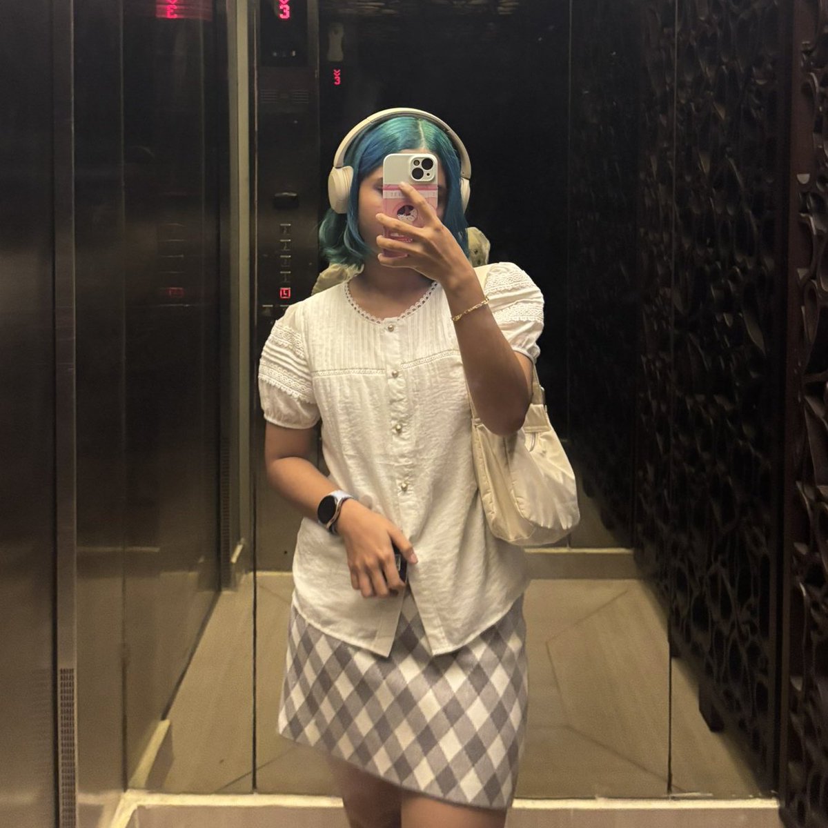 your oomf has green hair now