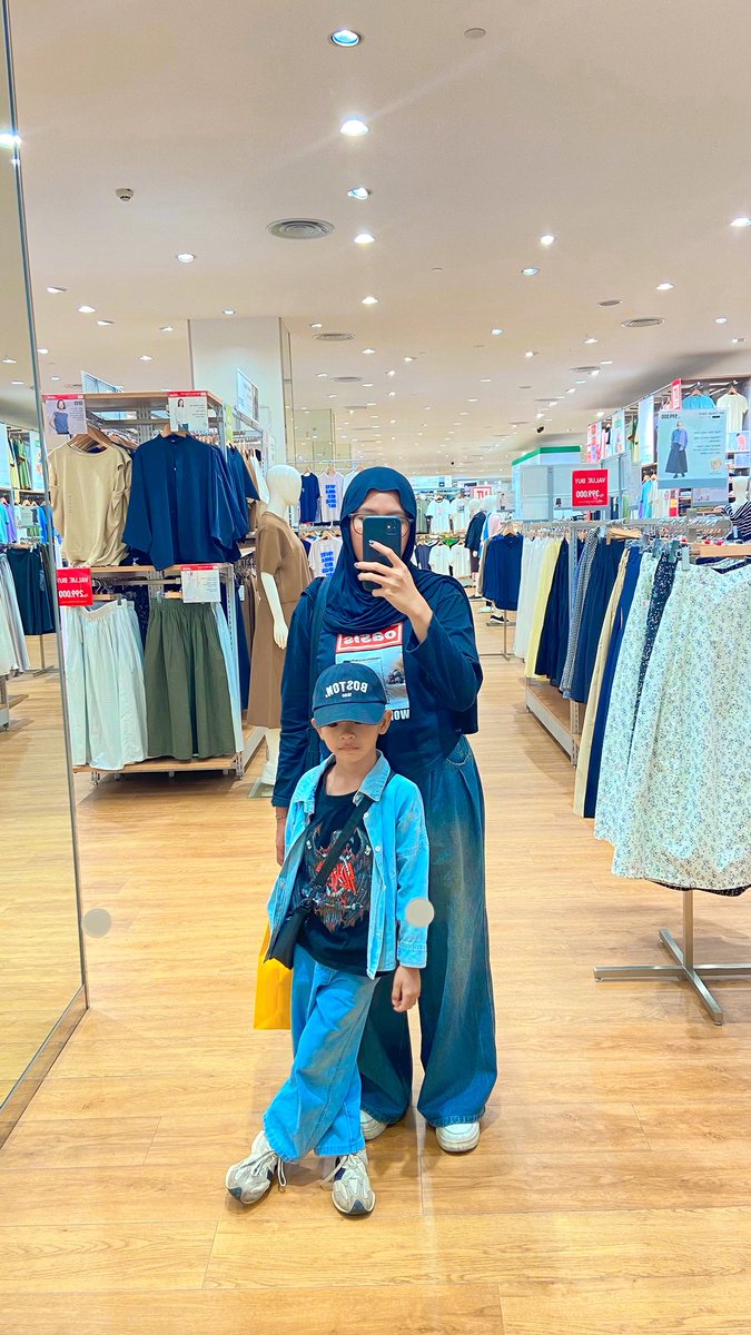 untsasix's tweet image. 2020                                            2025