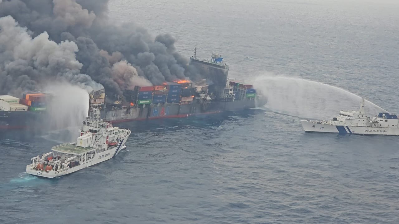 China Expresses Gratitude to India for Promptly Rescuing Crew from Blaze-Stricken Cargo Ship near Kerala Coast