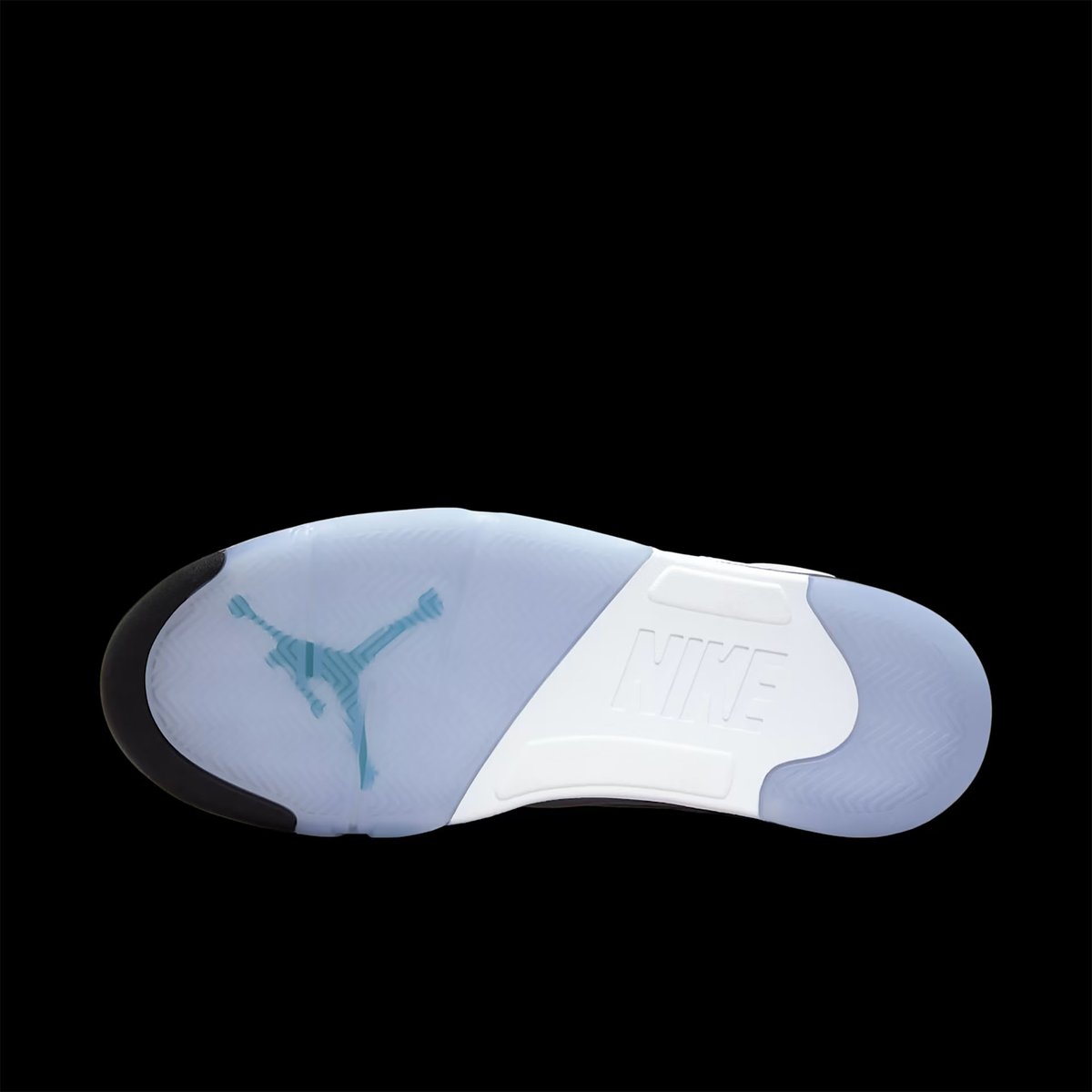 AIR JORDAN 5 'Grape'
<a href="/nikejapan/">Nike Japan</a>  #fly_mag
flymag.jp/news/56549/