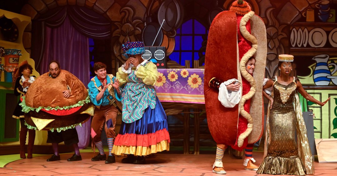 A Giant of a Pantomime for the Whole Family!

🟠  Jack and the Beanstalk 

🎟️  Book Here: bxr.mobi/jack

This fun-filled, family theatre experience is the perfect mid-winter treat. Join Jack on a magical journey up the beanstalk and beyond!