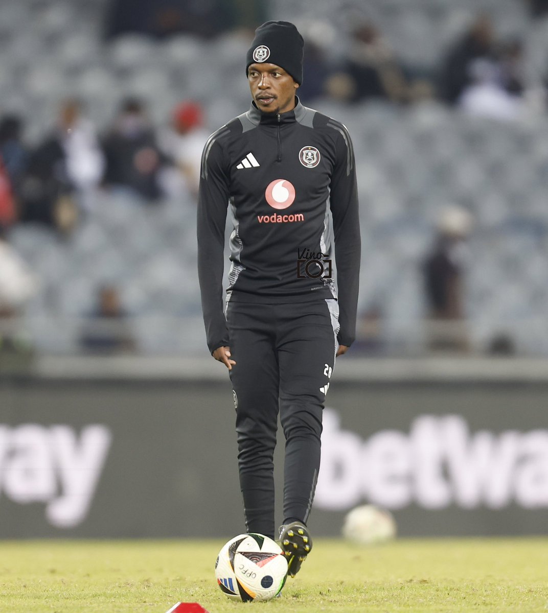 snap_vino's tweet image. It鈥檚 a show boating exhibition, and you can only play 4 players. Who鈥檚 your best 4
Qalinge x Zongo x Rakhale x Mfundo x Jabu Pule x Scara Ngobese x Tito