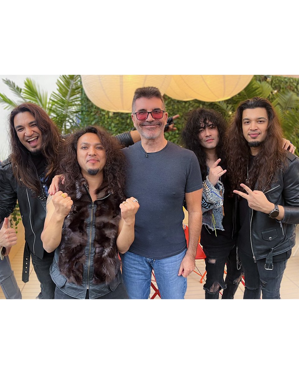 Girish and The Chronicles Official (@gatcofficial) on Twitter photo Got one with the one and only <a href="/SimonCowell/">Simon Cowell</a> ! Hope we get to do this with the rest
<a href="/SofiaVergara/">Sofia Vergara</a> <a href="/OfficialMelB/">Melanie Janine Brown MBE</a> <a href="/howiemandel/">Howie Mandel</a> <a href="/terrycrews/">Terry Crews</a>
.
<a href="/AGT/">America’s Got Talent</a> <a href="/AGTAuditions/">AGT Auditions</a> Got one with the one and only <a href="/SimonCowell/">Simon Cowell</a> ! Hope we get to do this with the rest
<a href="/SofiaVergara/">Sofia Vergara</a> <a href="/OfficialMelB/">Melanie Janine Brown MBE</a> <a href="/howiemandel/">Howie Mandel</a> <a href="/terrycrews/">Terry Crews</a>
.
<a href="/AGT/">America’s Got Talent</a> <a href="/AGTAuditions/">AGT Auditions</a>