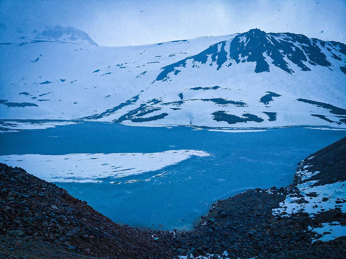 Gm <a href="/SkurpySocial/">Skurpy</a> 
Special OE for #TEZOSTUESDAY in my collection " Through My lens 📸
first minted by <a href="/firelorrdArt/">FireLørrd | Ian 👑</a> thank you.

 Frozen Heart - 1 #xtz 

Go mint your Fam &amp; feel the chill Vibe in summer season 🔗