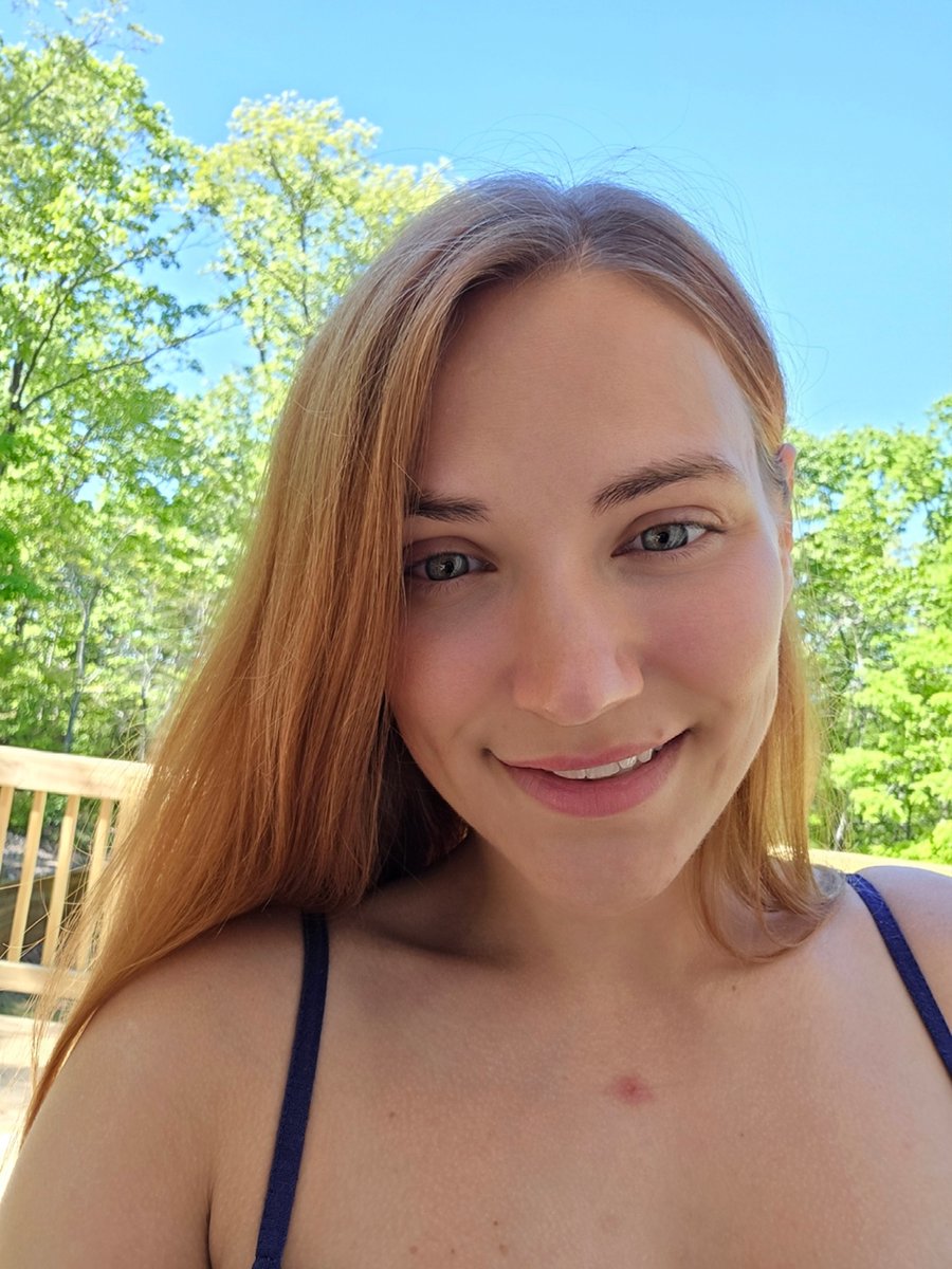 Jenny Love tweet media