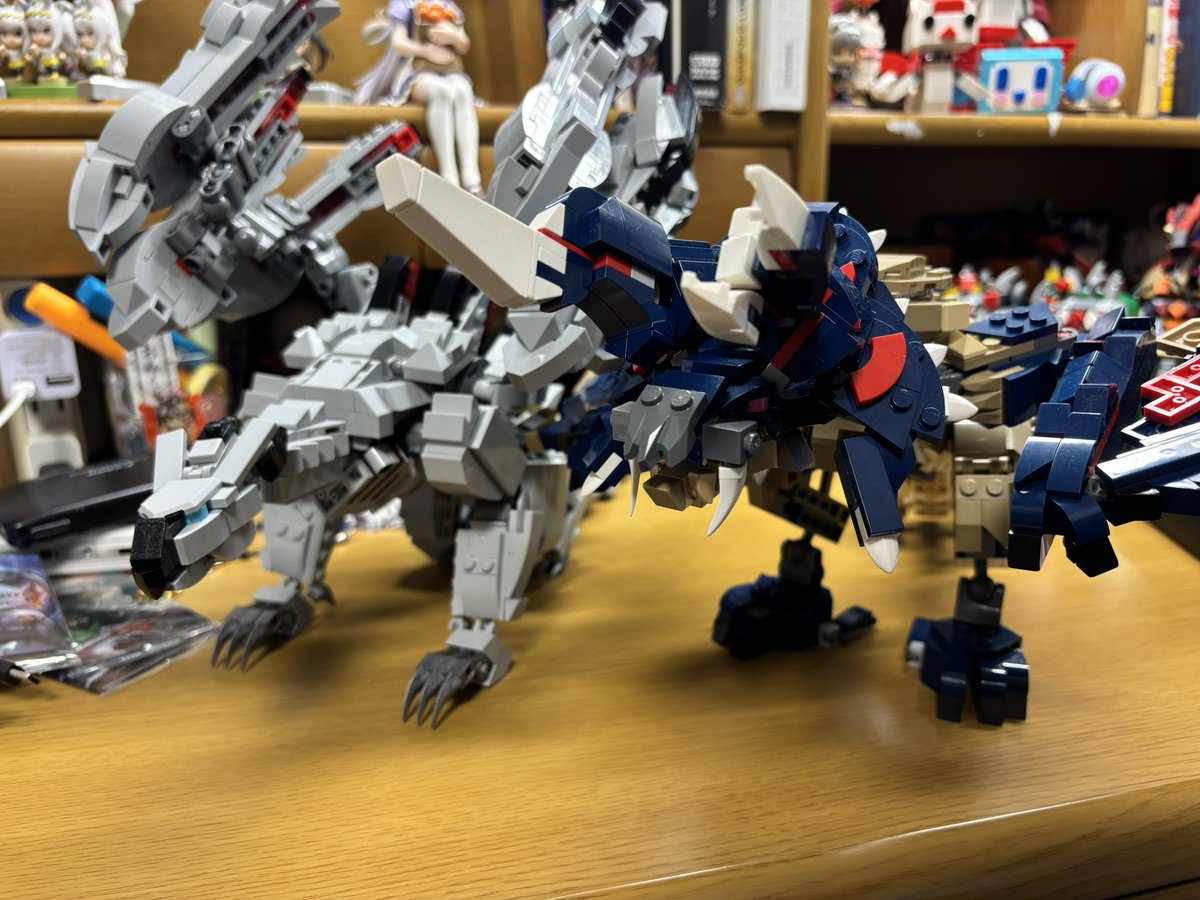 バルファルク(Valstrax)
<a href="/PikminJakob/">Jakob Dawson</a> さんのバルファルク、ついに完成
前脚、後脚、尻尾は少しアレンジした
鏖魔もいるからダブルクロスの双璧がこれで揃った
Thank you <a href="/PikminJakob/">Jakob Dawson</a> for all your amazing build!