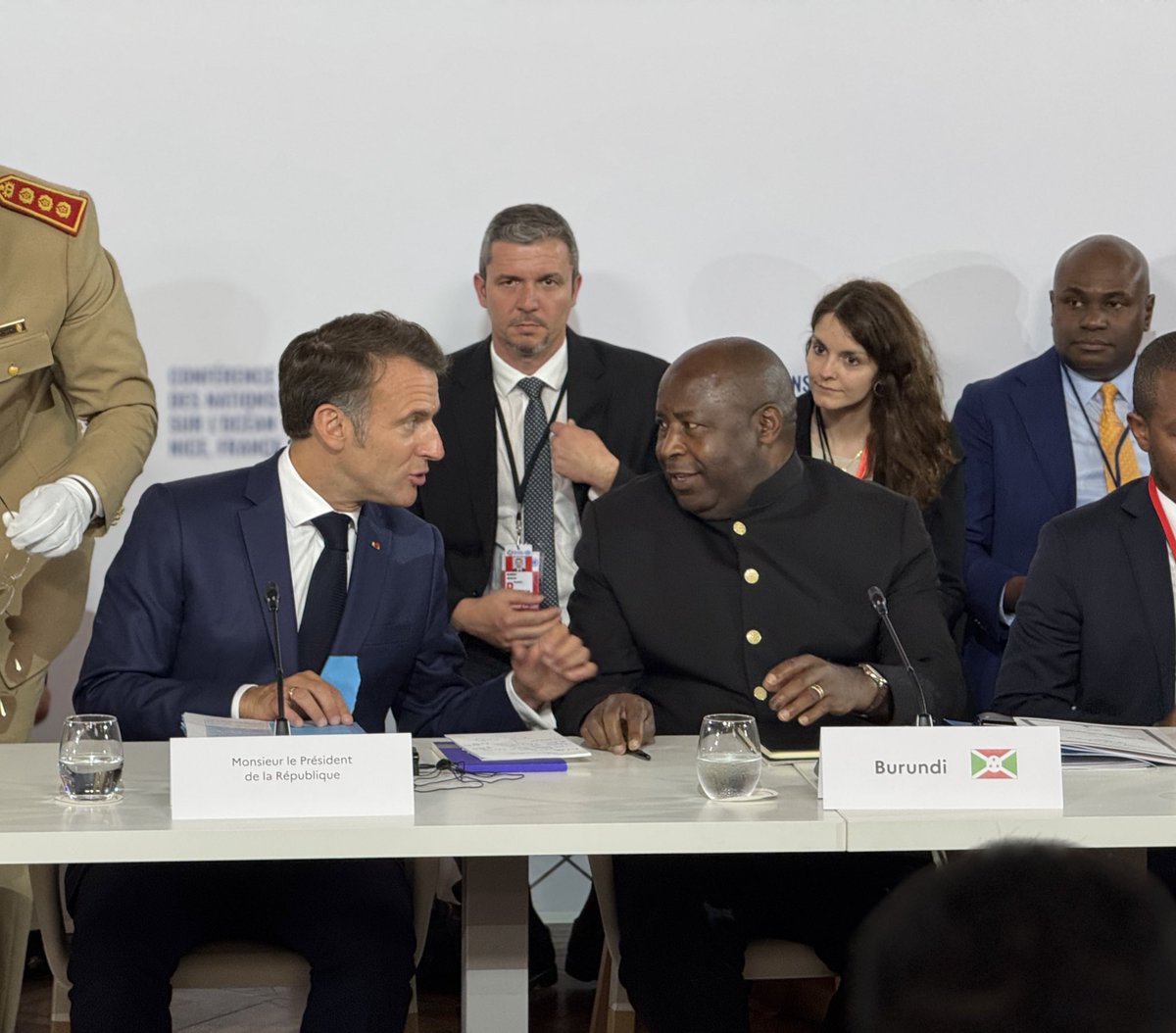 Amb. Albert SHINGIRO (@ashingiro) on Twitter photo En marge la 3ème conférence des Nations Unies sur les océans, les chefs d'Etat se sont réunis pour échanger sur le thème"l'Afrique pour l'océan, événement parallèle de haut niveau conjointement organisé par la #France & le #Maroc en présence de <a href="/GeneralNeva/">SE Evariste Ndayishimiye</a> vice-président de l'UA En marge la 3ème conférence des Nations Unies sur les océans, les chefs d'Etat se sont réunis pour échanger sur le thème"l'Afrique pour l'océan, événement parallèle de haut niveau conjointement organisé par la #France & le #Maroc en présence de <a href="/GeneralNeva/">SE Evariste Ndayishimiye</a> vice-président de l'UA