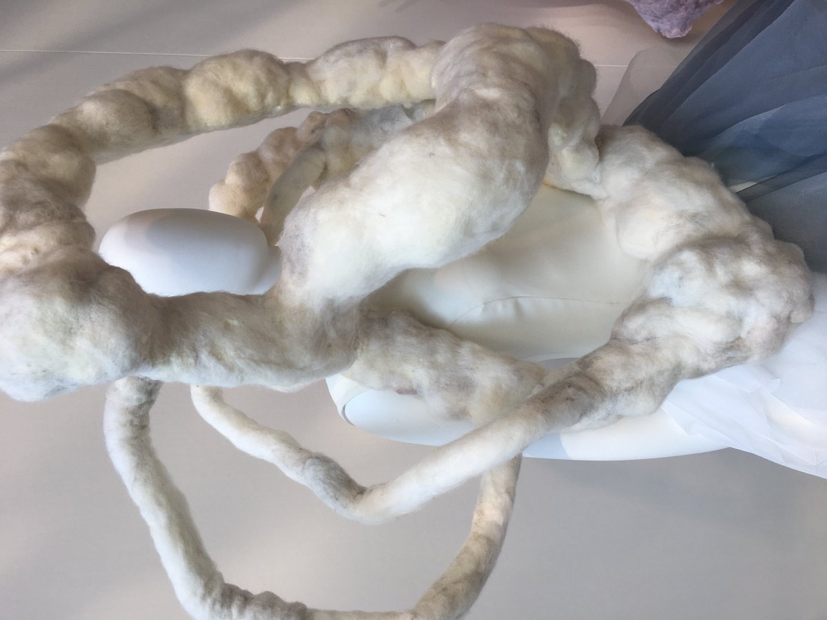 이대 패디과 전시 너무 머싯음…