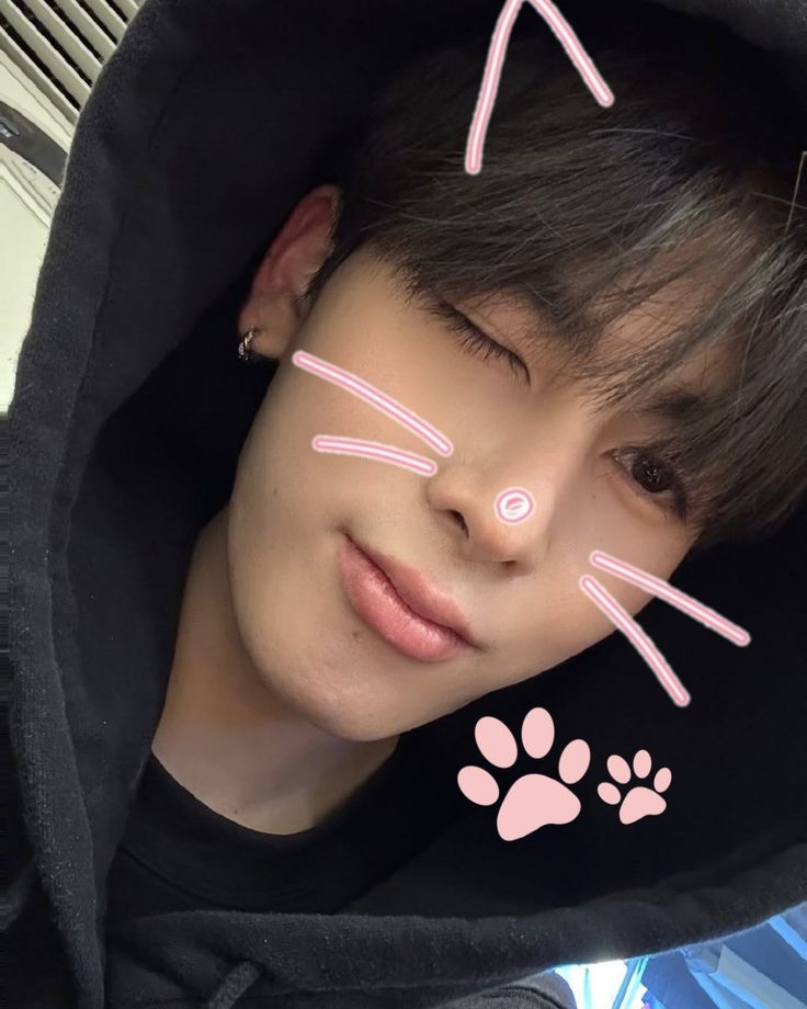 #perthsanta few tweets au

tara bokem era