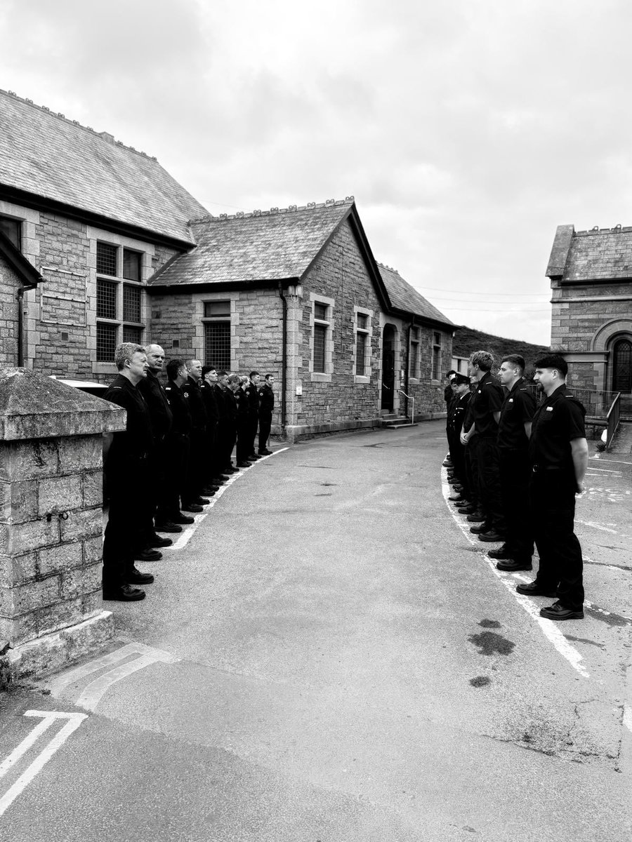 Yesterday, we had to say goodbye to one of our Fire family - Clare Downes. All of Clare’s family were so grateful to the community for such an amazing amount of support. Thank you to the team of Bude and others from surrounding stations for showing their solidarity. 7.3 Bude ❤️