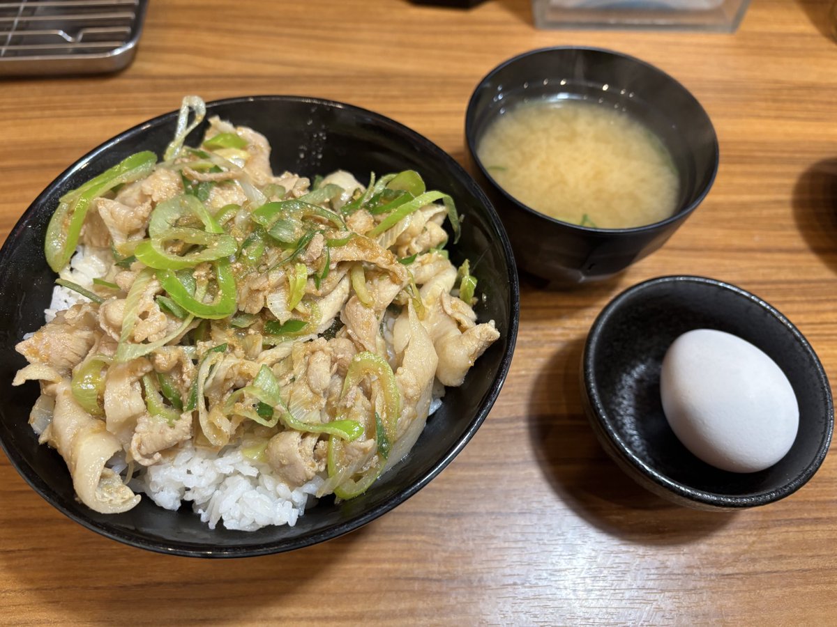 本日もお疲れ様でした😊

週の後半に向けてスタミナつけてきましょー🔥