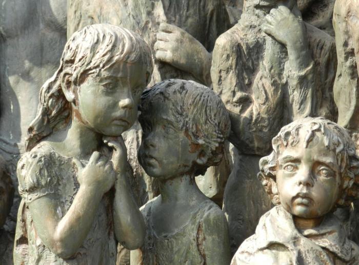 #NoOlvidamos Masacre de Lidice, un recordatorio a  la humanidad de que, ¡nunca más!, se repitan hechos tan atroces.
#FreePalestine #NoAlFascismo