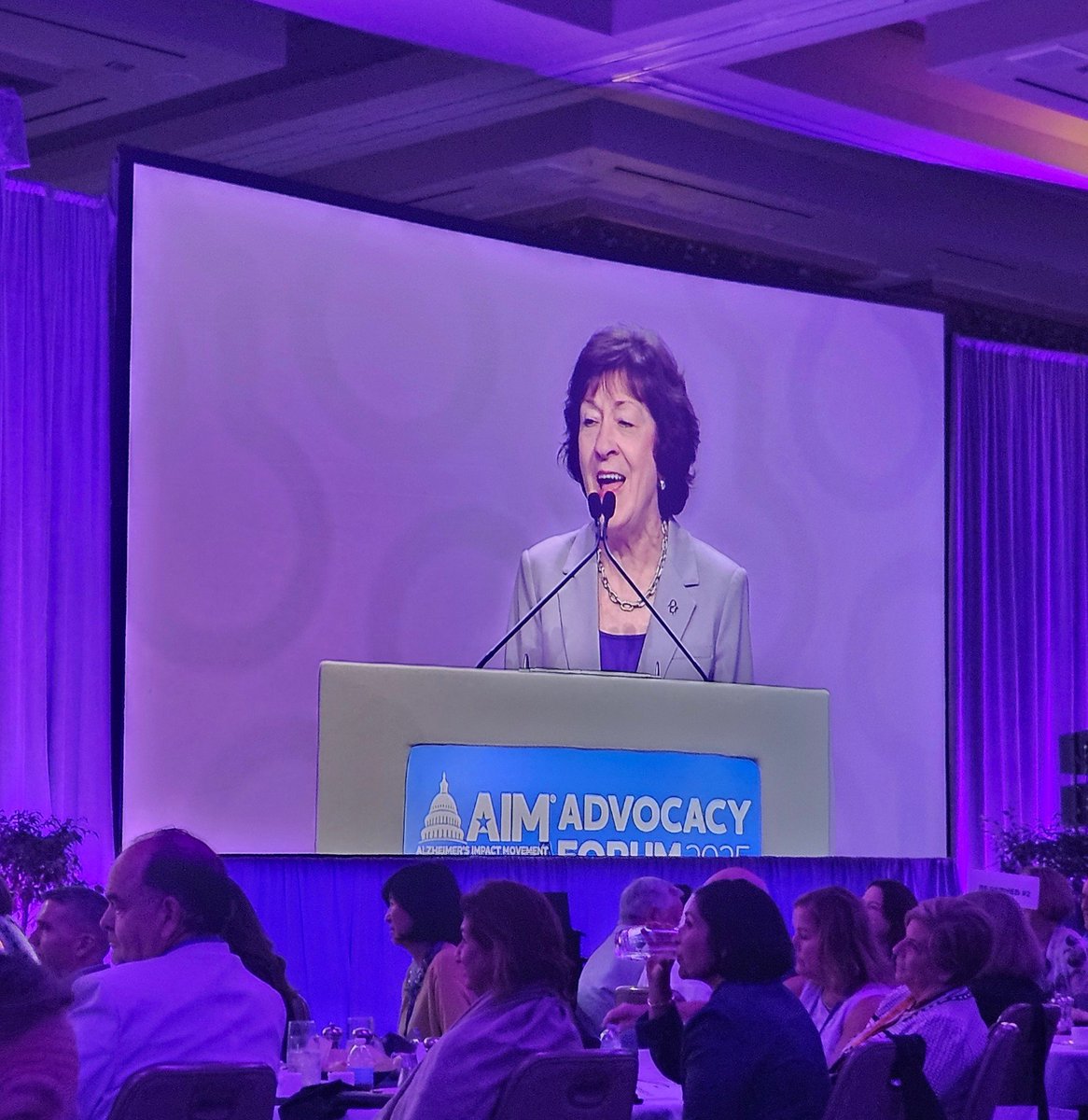 ALZmaine's tweet image. Incredible start to the 2025 #ALZForum as @SenatorCollins speaks to a packed room of more than 1,000 advocates about all she is doing to accelerate progress on Alzheimer's diagnosis, treatment, and support. #ENDALZ