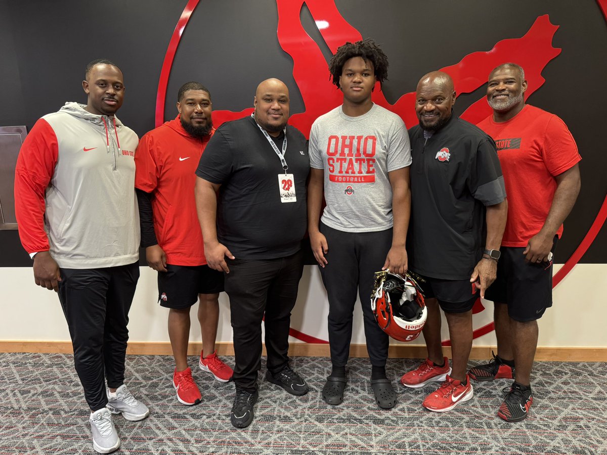 ChaseFosterII13's tweet image. Great camp yesterday @OhioStateFB 🌰I learned a lot from all of the coaches @R2X_Rushmen1 Coach Yates @CoachM_Patrick @CoachDubb_Drick thank you for coaching me up and challenging me. Can’t wait to come back🦾@kevontglenn @DutchtownFB1 @EricSwinney @TOTAL_ATHLETE @RecruitGeorgia…