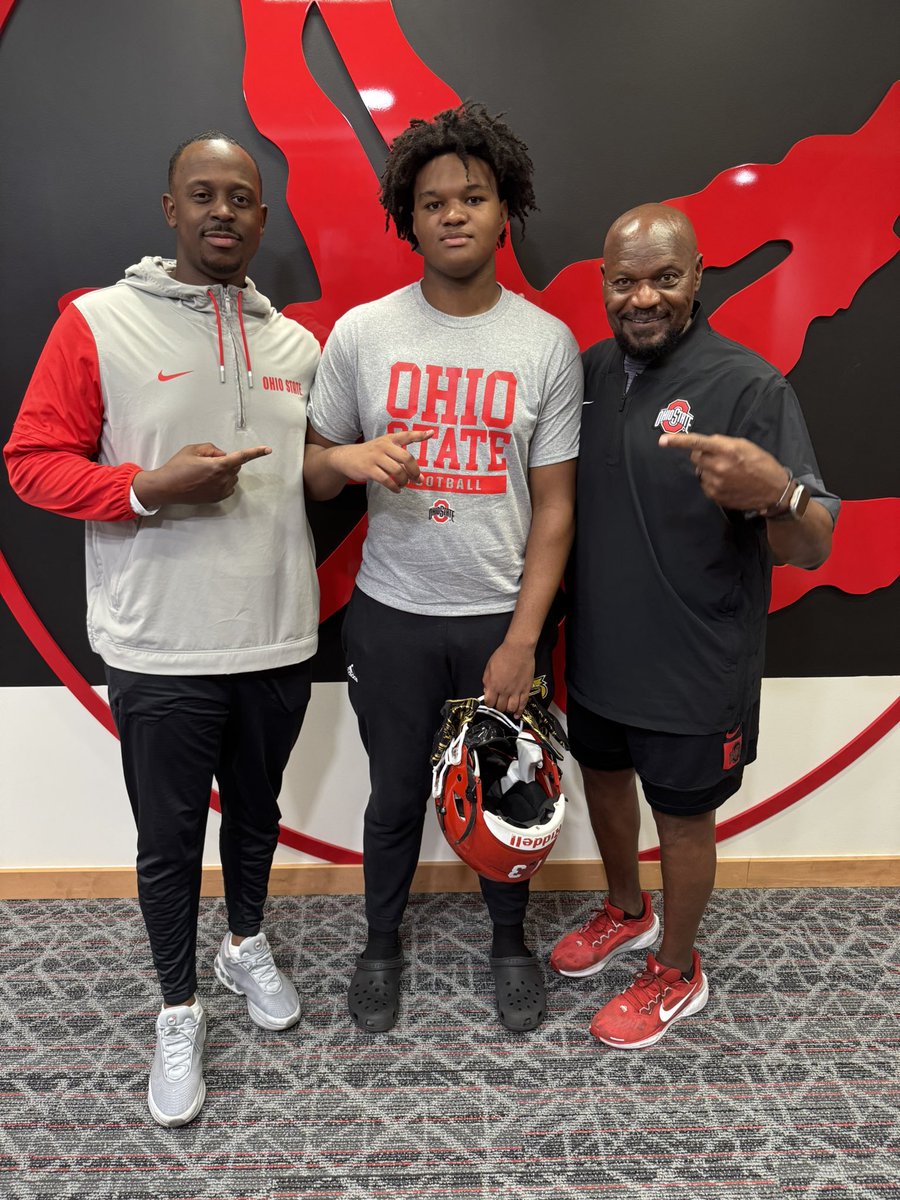 ChaseFosterII13's tweet image. Great camp yesterday @OhioStateFB 🌰I learned a lot from all of the coaches @R2X_Rushmen1 Coach Yates @CoachM_Patrick @CoachDubb_Drick thank you for coaching me up and challenging me. Can’t wait to come back🦾@kevontglenn @DutchtownFB1 @EricSwinney @TOTAL_ATHLETE @RecruitGeorgia…
